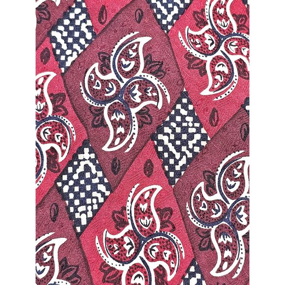 Liberty Of London Mens Red Paisley Italian Silk Tie Made In USA - Picture 3 of 6